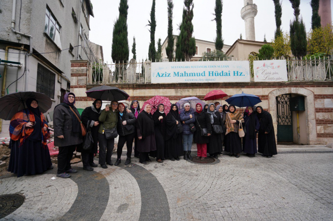 Fatihli Kadınlarımız Boğaz'ın Manevi Muhafızları Gezisiyle Türbeleri Ziyaret Ediyor