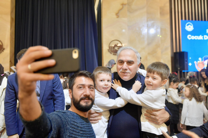 Başkan Turan'ın Katılımıyla Çocuk Durakları Karne Töreni Gerçekleştirildi