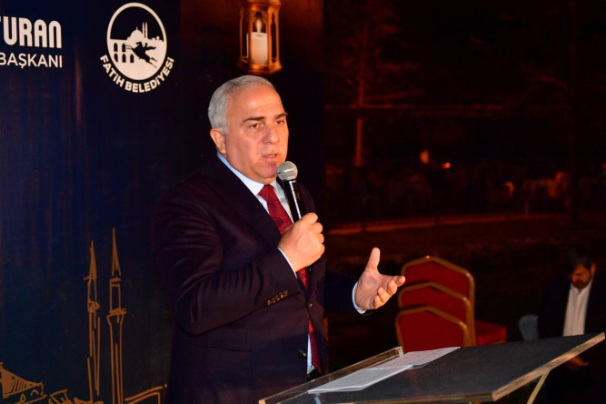Başkan Turan, Fındıkzade Çukurbostan Sokak İftarı'nda Fatihli Vatandaşlarla Bir Araya Geldi