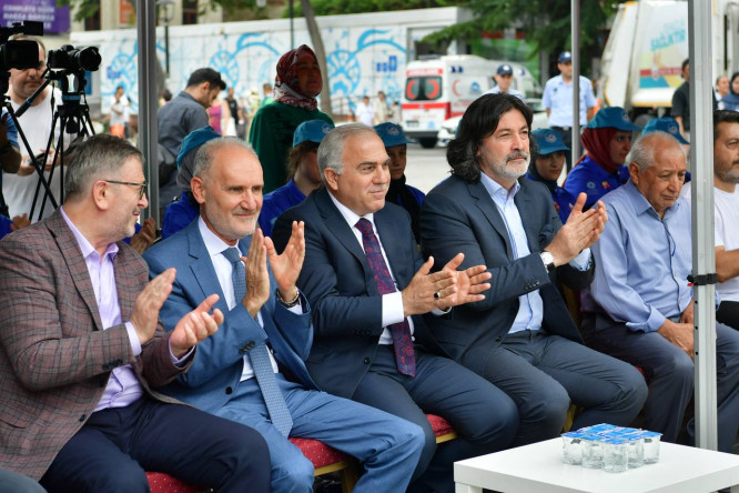400 Gönüllü Turizm Elçimiz, Sultanahmet Meydanı'nda Düzenlenen Törenle Göreve Başladı