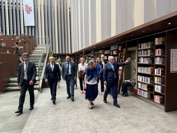 ABD İstanbul Başkonsolosu Julie A. Eadeh, Başkan Turan'ı Ziyaret Etti