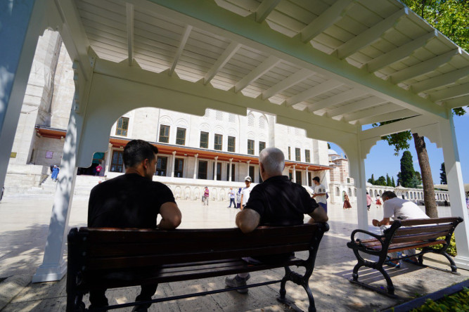 Fatih Belediyesi, Fatih Camii'nde Pergola Çalışmalarını Tamamladı