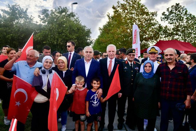 30 Ağustos Zafer Bayramı'na Özel Düzenlenen SOLOTÜRK Gösterisi