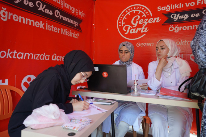 Gezen Tartı Projesi Büyük Saray Meydanı'nda Vatandaşlarla Buluşuyor