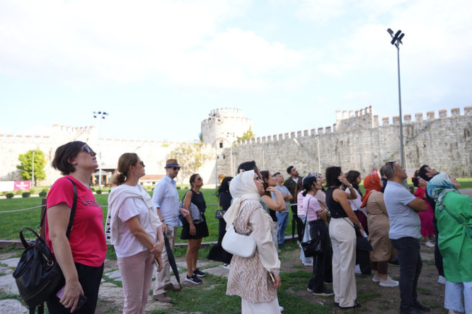 Efsaneleriyle Ünlü Yedikule Hisarı'nda Rehberli Gündüz Turları Devam Ediyor