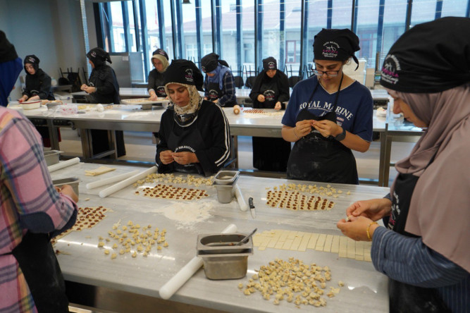 GastroSanat'ta Geleneksel Lezzetler: KARINCA El Emeği Eğitim Birimimizden Mantı Atölyesi