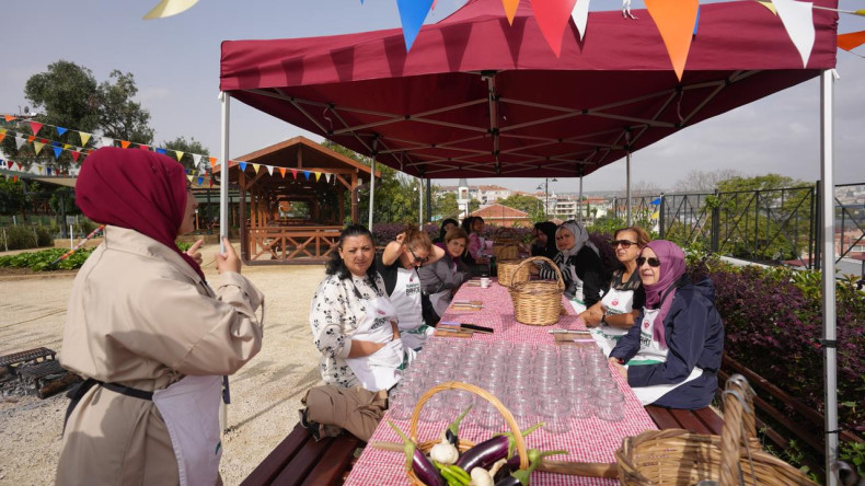 Ayvansaray Bahçe'de Geleneksel Lezzetler: Odun Ateşinde Patlıcan Meze Atölyesi