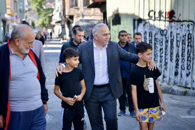 Başkan Turan, Ayvansaray Mahallesi'nde Hemşehrileriyle Buluştu