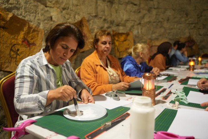 Yedikule Hisarı'nda Mini Defter Ciltleme Atölyesi: Tarih ve Sanat Bir Arada