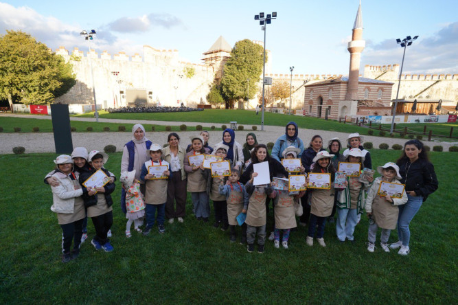 Minik Kaşifler Yedikule Hisarı'ndaki Arkeoloji Atölyesi'nde Buluşuyor