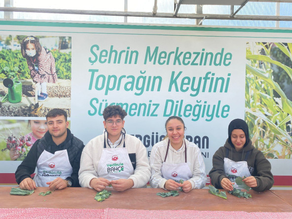 Yedikule Bahçe'de Gençlerimiz İçin Kompost Atölyesi: Organik Atıklar Toprakla Buluşuyor