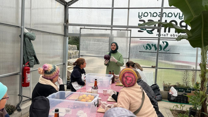 Ayvansaray Bahçe'de Mor Lahana Turşusu Atölyesi: Geleneksel Lezzetlerin Modern Yorumu