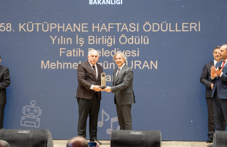 Fatih Municipality was awarded the  Collaboration of the Year  Award in Library Week