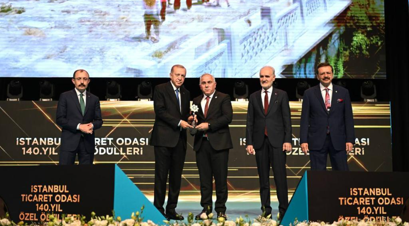 President Erdoğan Presented Mayor Turan with the ICOC Special Award