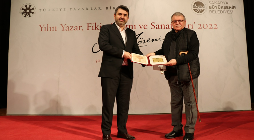 Cultural Municipalism  Award to Fatih Municipality from the Turkish Writers  Union