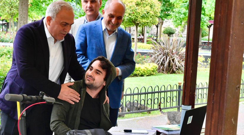 Belediye Başkanı M. Ergün Turan Vatandaşla Bayramlaştı