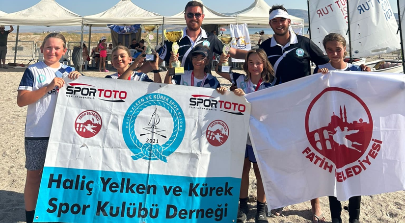 Kırşehir Hirfanlı Baraj Gölü Yarışı nda Madalyalar Fatihli Genç Sporcuların Oldu!