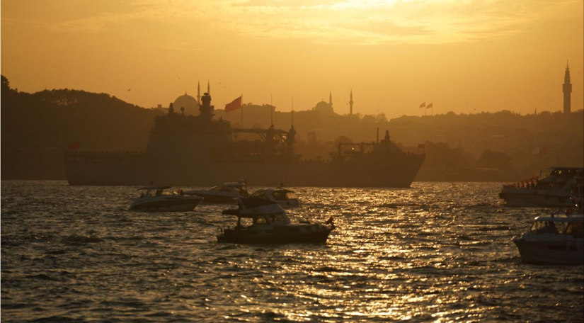 Cumhuriyetin 100. Yılına Özel İstanbul Boğazı nda 100 Donanma Geçişi Yapıldı