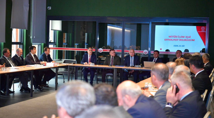 Başkan Turan İlçe Milli Eğitim Müdürleri Toplantısı ndaydı