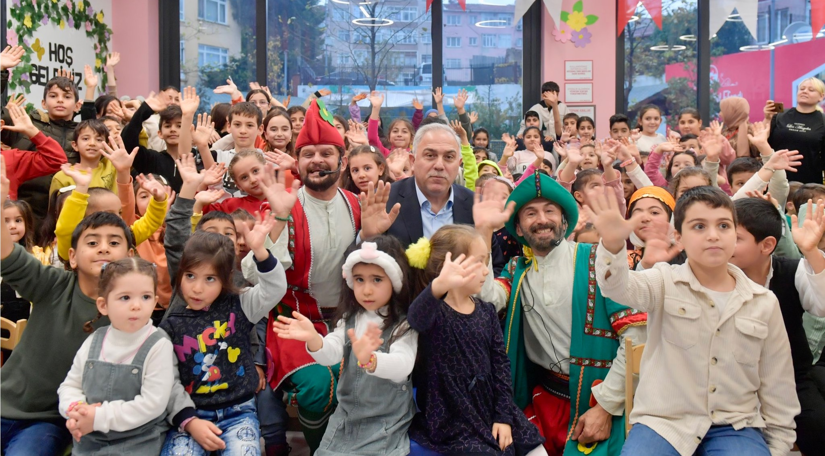 Başkan Turan ın Katılımıyla Sümbülefendi Çocuk Kütüphanesi nde Tutum, Yatırım ve Türk Malları Haftası Kutlandı