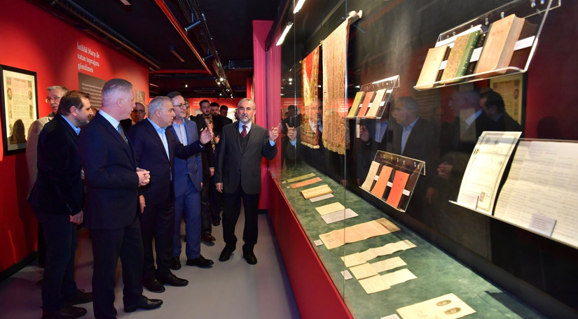 Başkan Turan “Âkif 150 Yaşında” Sergisinin Açılışını Gerçekleştirdi