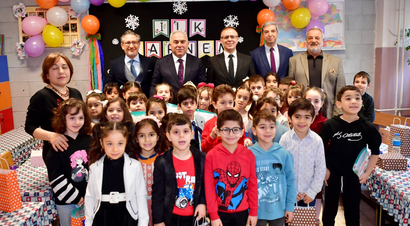 Başkan Turan İskenderpaşa İlkokulu Öğrencilerinin Karne Sevincini Paylaştı