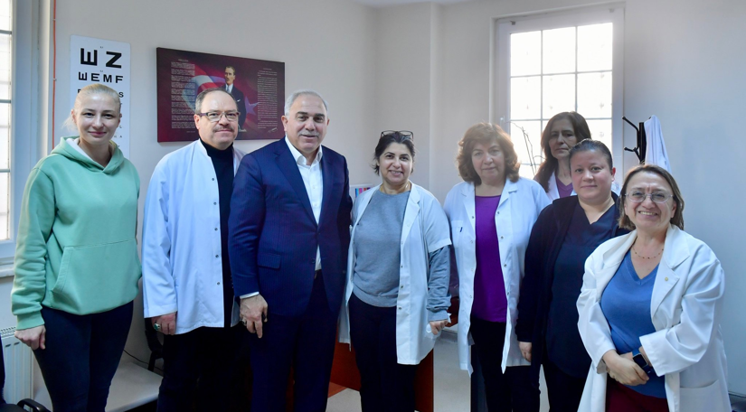 Başkan Turan Mevlanakapı Mahalle Muhtarı ile Melek Hatun Aile Sağlığı Merkezi ni Ziyaret Etti