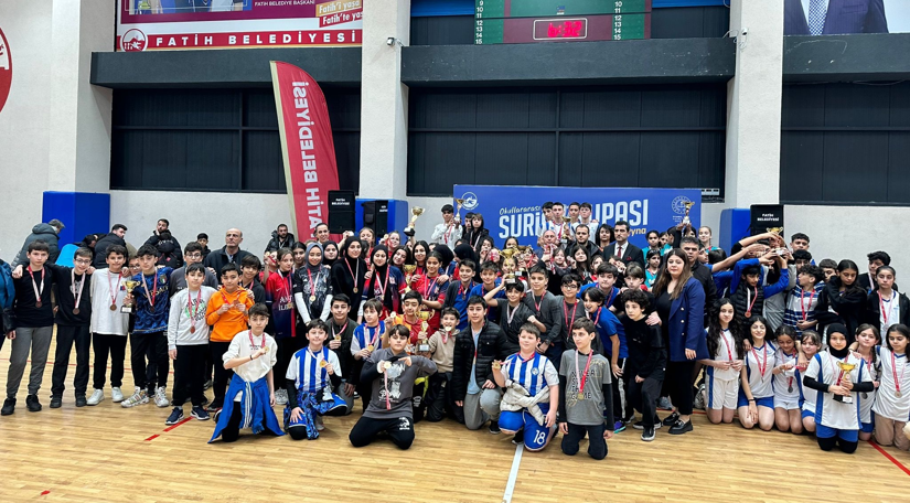 Genç Sporcular Suriçi Kupası Futsal Finalinde Şampiyonluk İçin Mücadele Etti