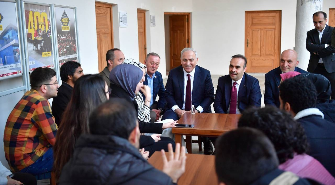 Sanayi ve Teknoloji Bakanımız Sn. Mehmet Fatih Kacır Fatihli Vatandaşlarla Bir Araya Geldi