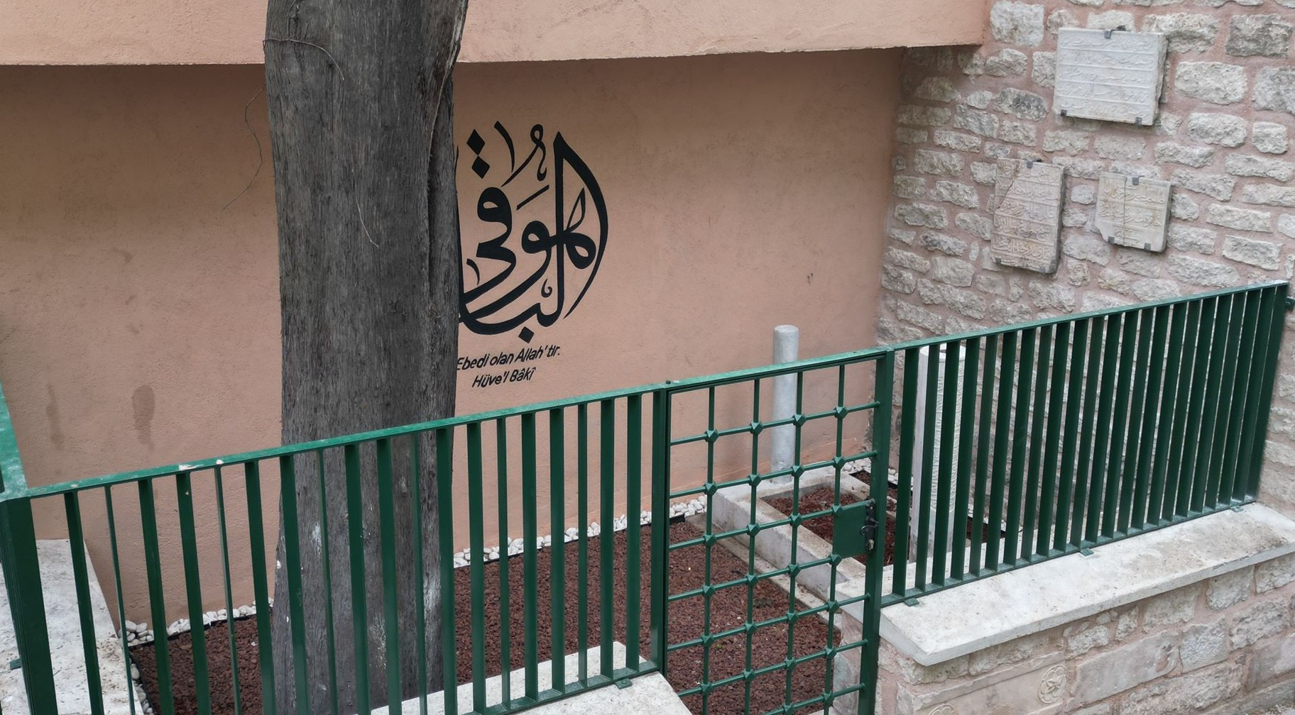 Eş-Şeyh Kara Hoca Şemsuddin Kabri ndeki Restorasyon Çalışmaları Tamamlandı