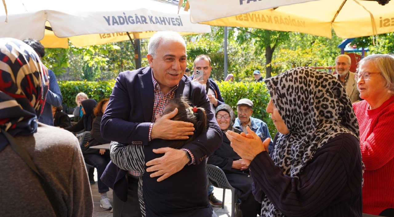 Başkan Turan ın Katılımıyla Yadigâr Kahvesi nde Kıymetli Büyüklerimize “Anneler Günü” Sürprizi