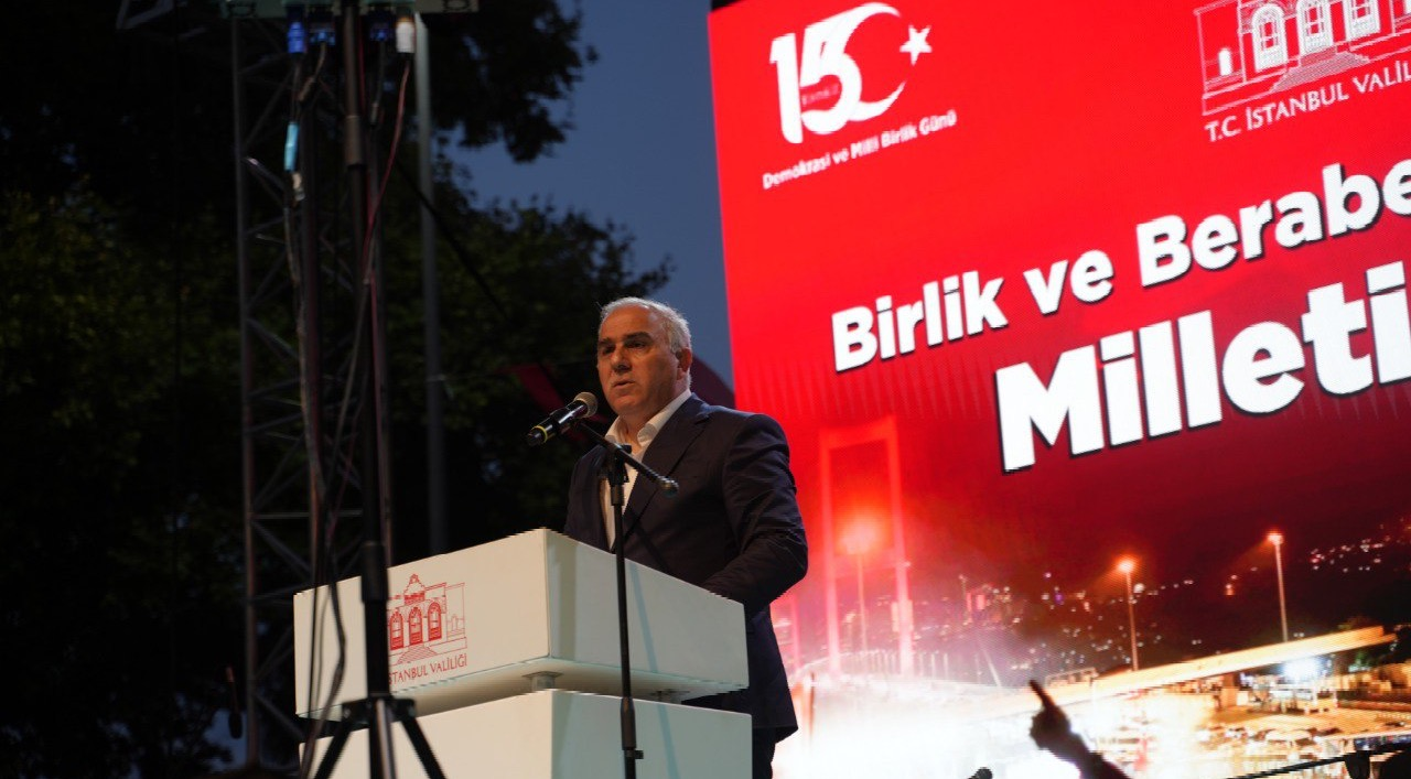 15 Temmuz Demokrasi ve Milli Birlik Günü Etkinliği Vali Gül ve Başkan Turan ın Katılımıyla Saraçhane Parkı nda Gerçekleştirildi