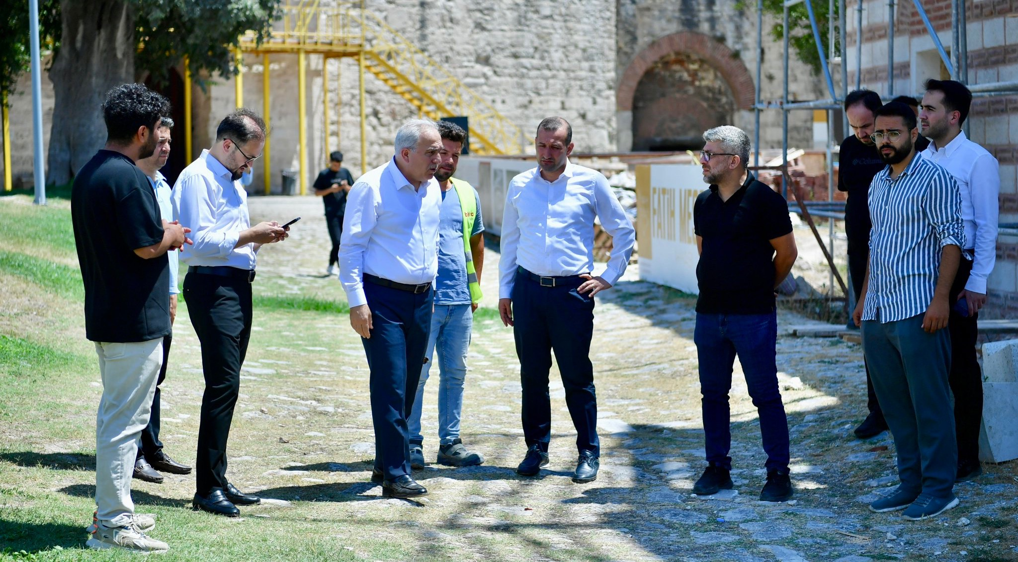 Başkan Turan, Efsaneleriyle Ünlü Yedikule Hisarı ve Fatih Mescidi ndeki Restorasyon Çalışmalarını İnceledi