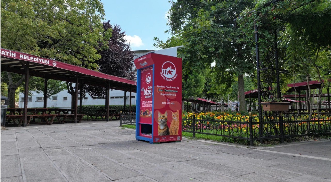 New Generation Food-Matics for Street Animals from Fatih Municipality