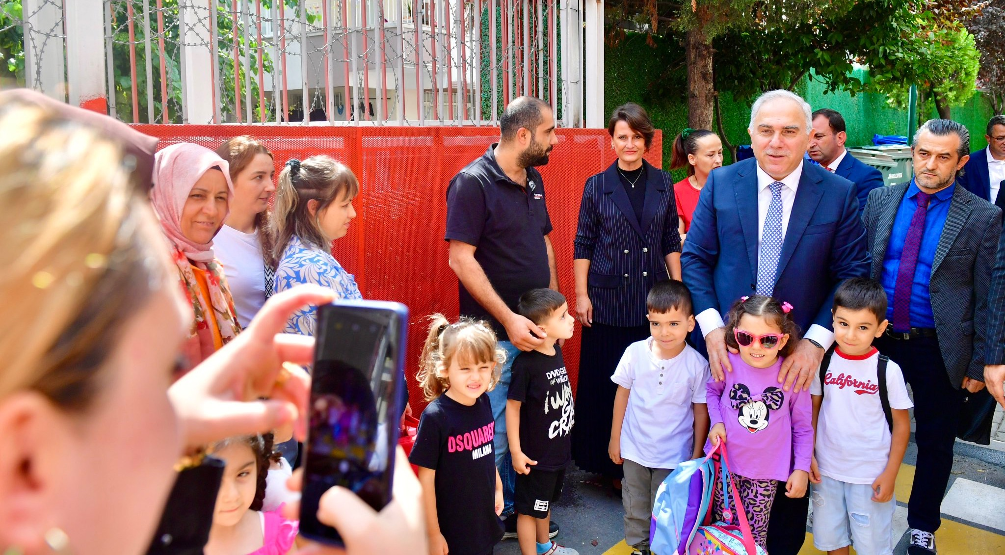 Başkan Turan, Yeni Eğitim Döneminin İlk Gününde Şehit Vedat Kara İlkokulu Öğrencileriyle Bir Araya Geldi