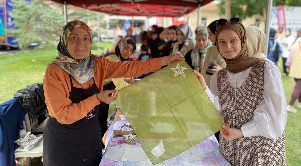 İstanbul Sabahattin Zaim Üniversitesi, Fatih Belediyesi nin Desteğiyle 6. Mezunlar Buluşması nda Mezunlarını Ağırladı