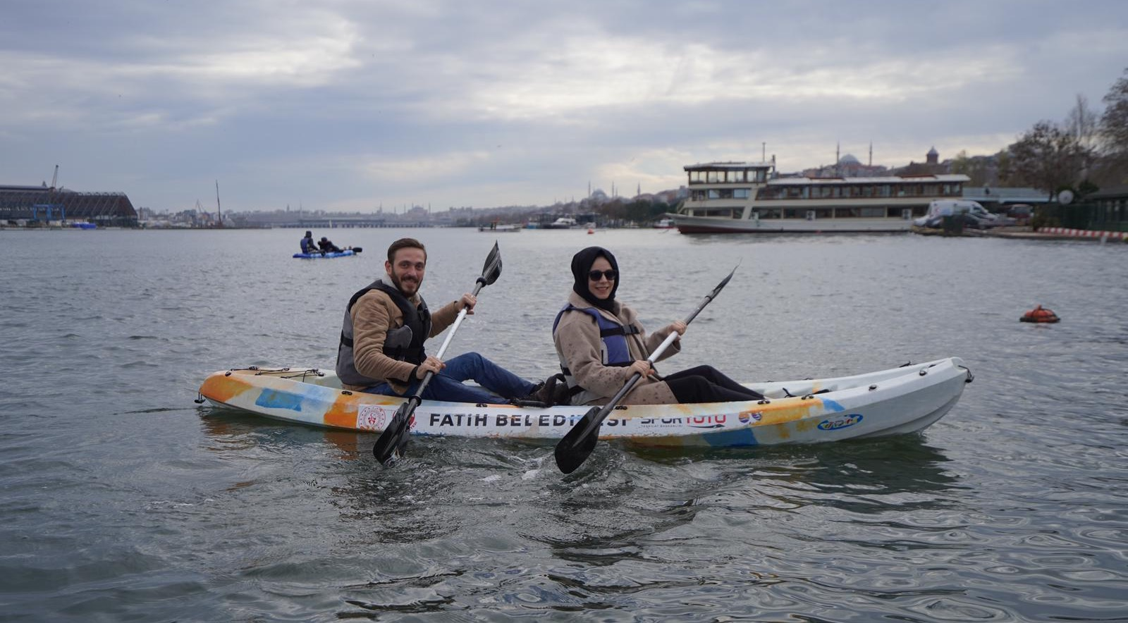 Kano ve Kürek Sporları Merkezi nde Su Sporları Eğitimlerimiz Vatandaşlarımız İçin Devam Ediyor