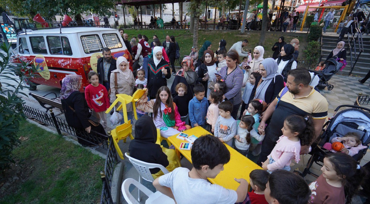 Miniklerimizin Vazgeçilmez Eğlencesi: Süperbüs Koyunbaba Parkı nda!