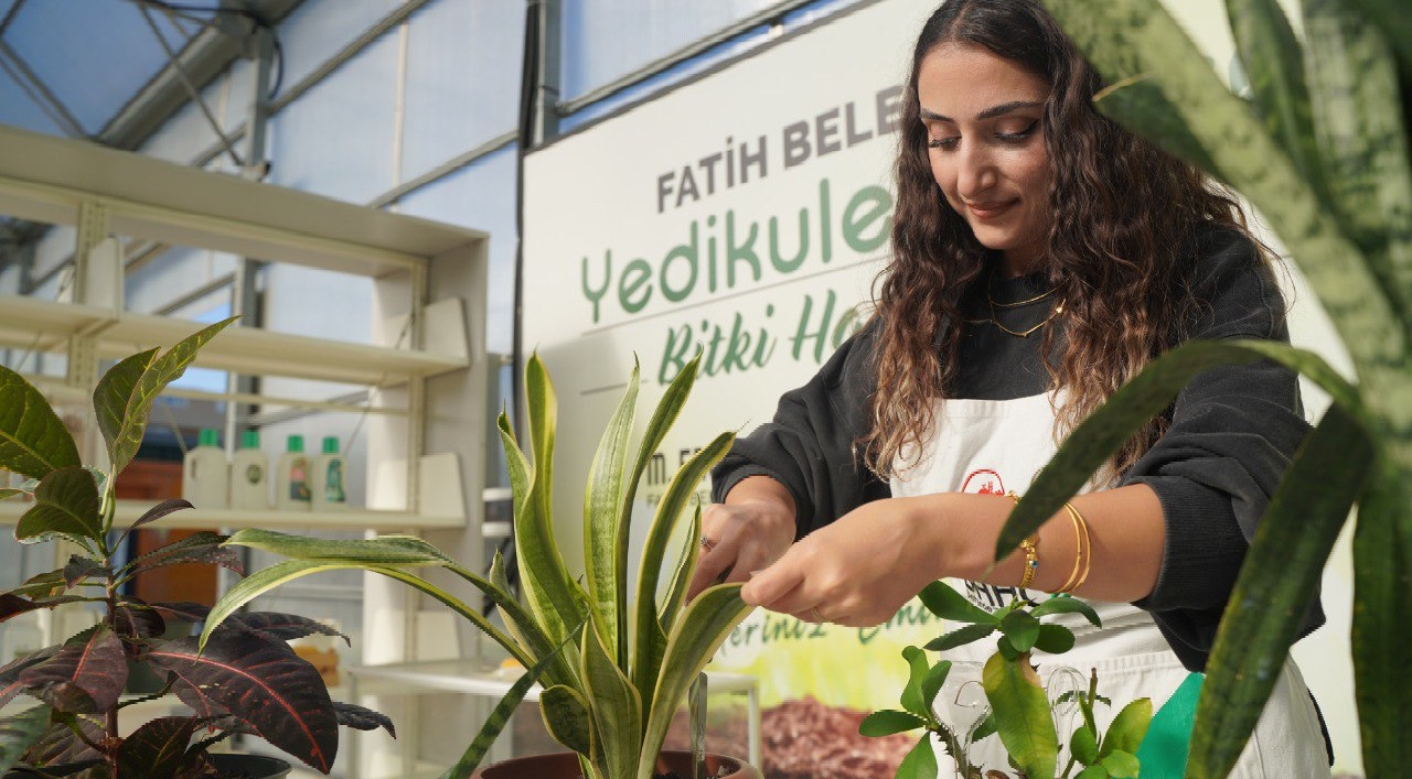 Yedikule Bahçe de Temel Bitki Bakımı Atölyesi: Bitki Sağlığına Dair Her Şey Bitki Hastanesi nde