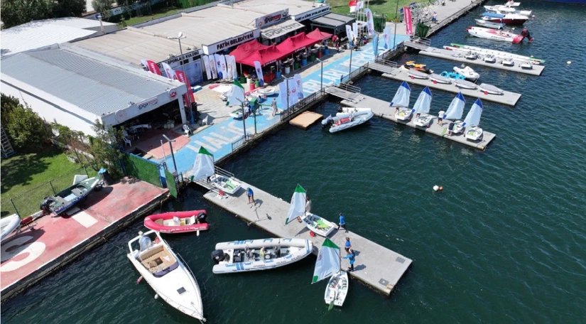 Water Sports Training at the Canoe and Rowing Sports Centre continues with the participation of our citizens