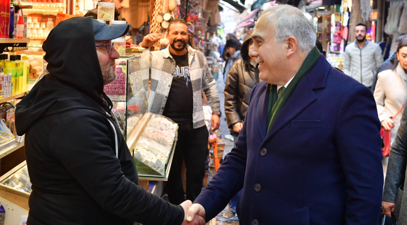 Başkan Turan, Rüstempaşa Mahallesi nde Fatihli Esnaf ve Vatandaşlarla Buluştu