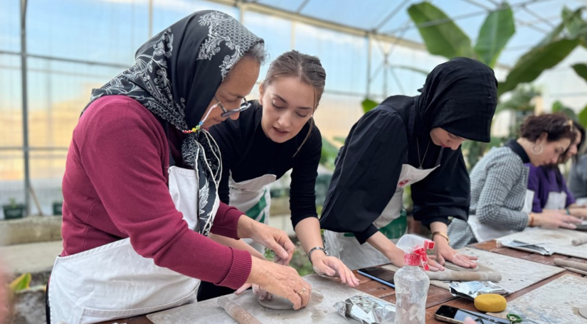 Ayvansaray Bahçe de Doğayla İç İçe Kil Seramik Buluşması